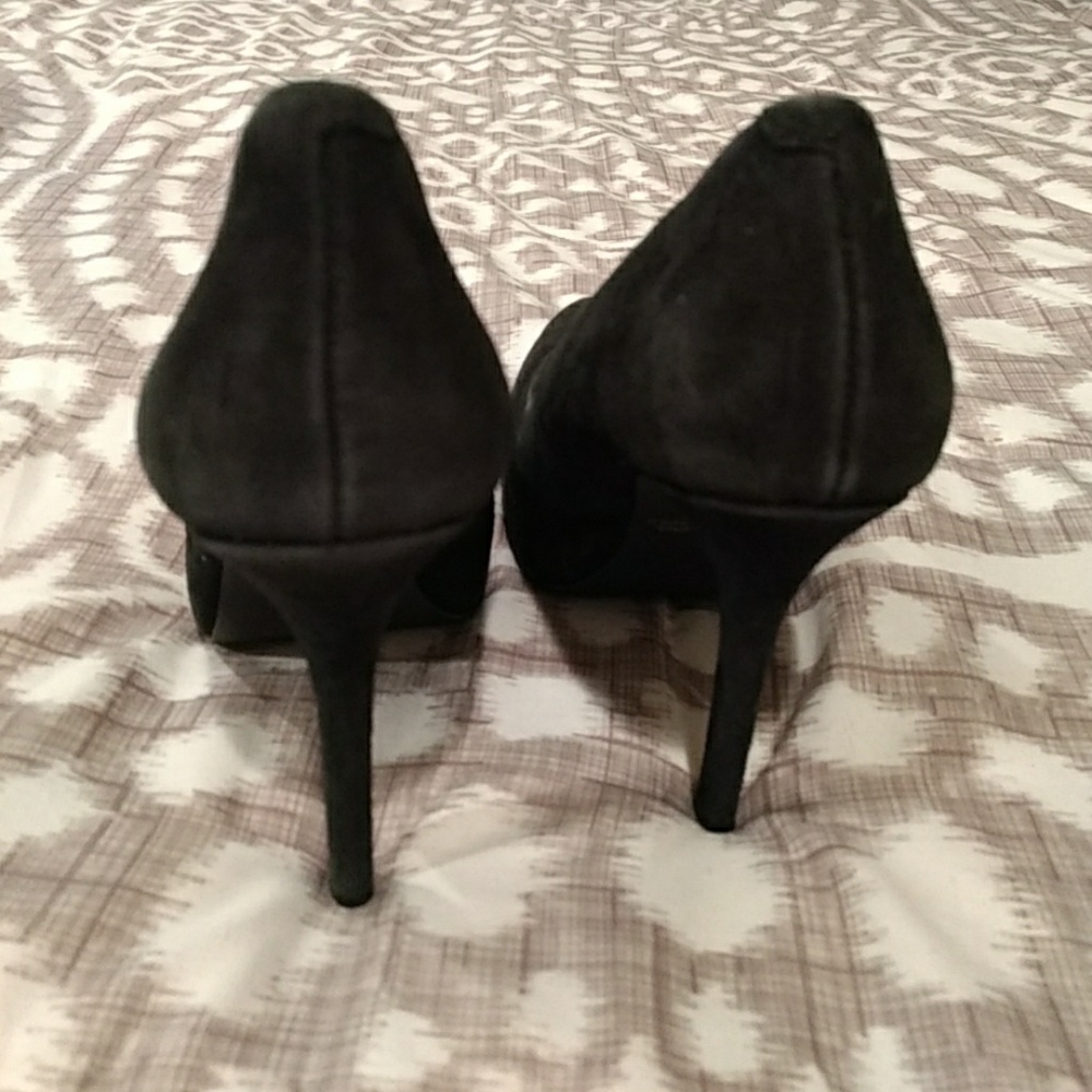 Heels - Picture 2 of 2